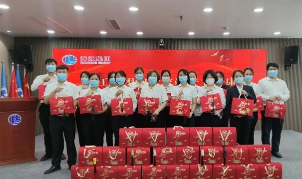 Wish you peace and health on Dragon Boat Festival！